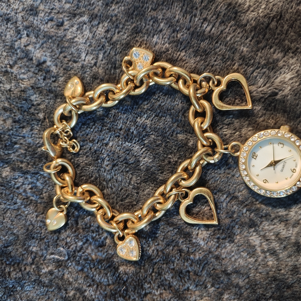 Avon Charming Hearts Watch